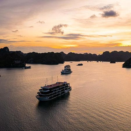 La Regina Grand Cruise Hotel Ha Long Exterior photo