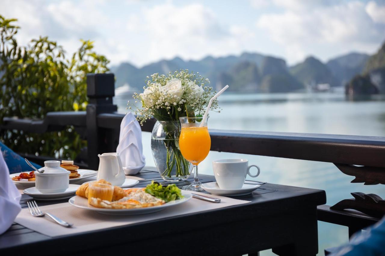 La Regina Grand Cruise Hotel Ha Long Exterior photo